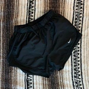 WOMENS SMALL NIKE SHORTS